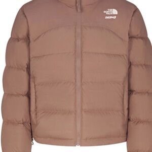 *NWT* THE NORTH FACE X SKIMS 2000 RETRO NUPTSE JACKET IN SIENNA
